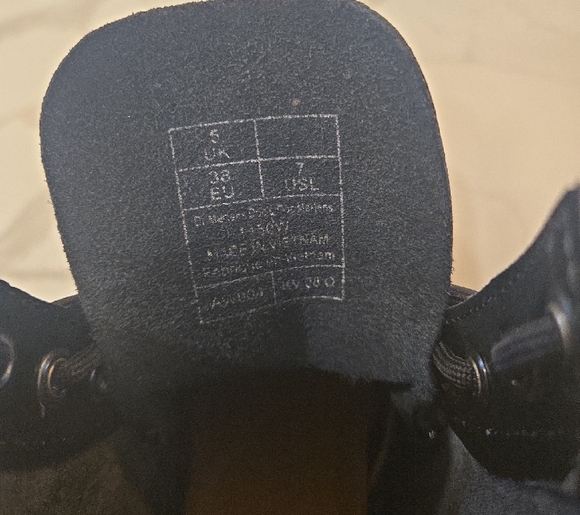 Dr. Martins Womens Black Patent Leather Combat Boots Size 7 - Picture 7 of 9